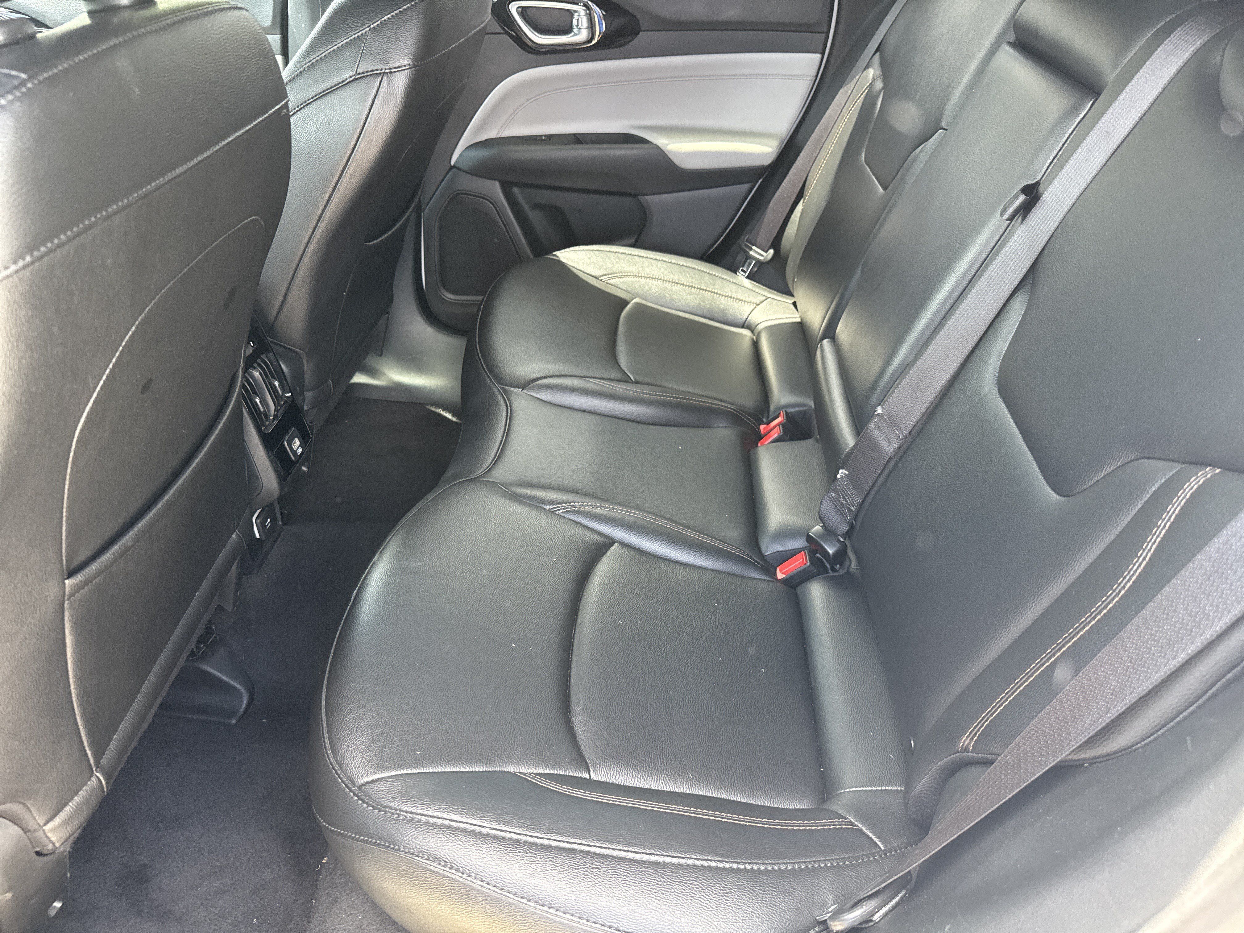 Used 2024 Jeep Compass Limited AWD/4WD image 6