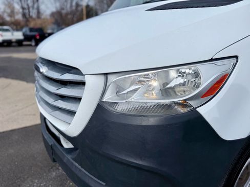 Used 2019 Freightliner Sprinter 2500 image 34