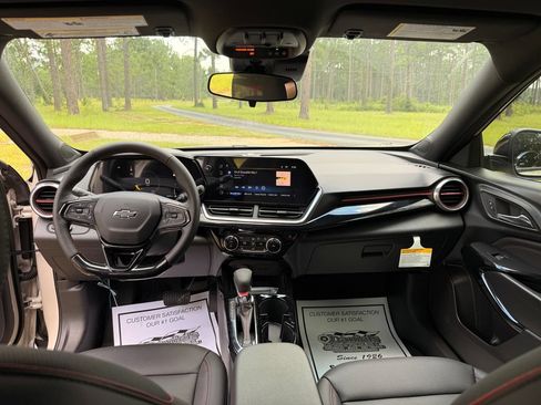 New 2026 Chevrolet Trax RS w/ Sunroof Package FWD image 15