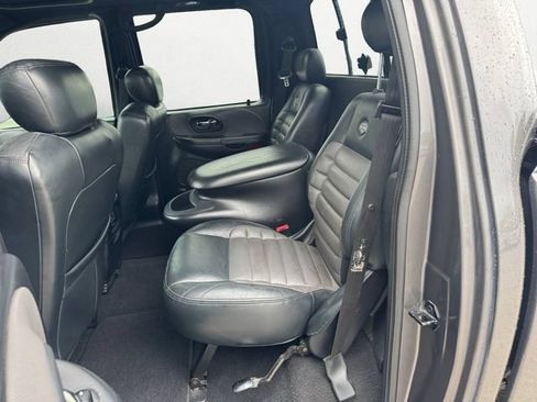 Used 2002 Ford F150 Harley-Davidson RWD image 13