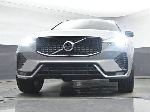 Used 2024 Volvo XC60 B5 Ultimate w/ Protection Package Premier AWD/4WD image 39