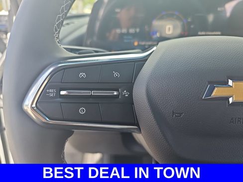 New 2026 Chevrolet Traverse LT w/ Sun and Wheel Package FWD image 18