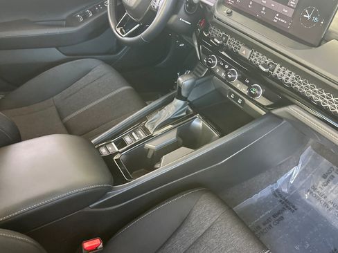 Used 2023 Honda Accord Sport image 31