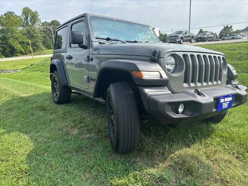 Used 2022 Jeep Wrangler Sport AWD/4WD image 3