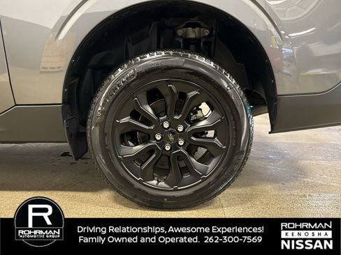 Used 2024 Ford Maverick Lariat w/ Black Appearance Package image 6