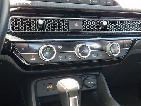 Used 2022 Honda Civic EX image 17