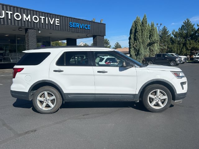 Used 2018 Ford Explorer 4WD w/ Class II Trailer Tow Package image 2