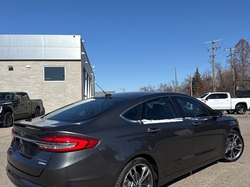 Used 2017 Ford Fusion Titanium image 2