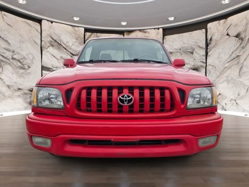 Used 2001 Toyota Tacoma S-Runner image 2
