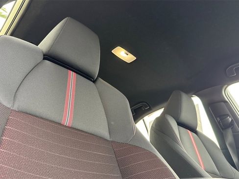 Used 2024 Toyota Corolla SE image 18