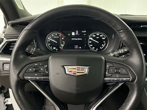 Certified 2023 Cadillac XT6 Premium Luxury image 11
