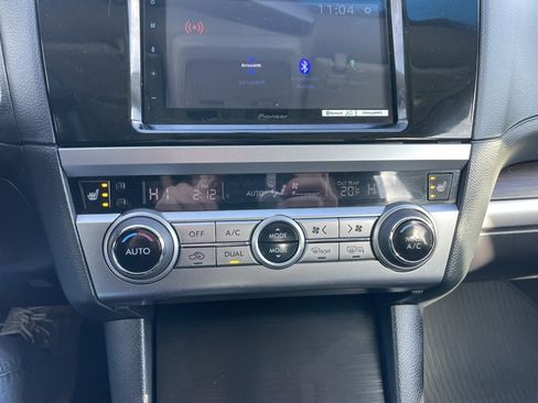 Used 2016 Subaru Legacy 2.5i Limited image 11