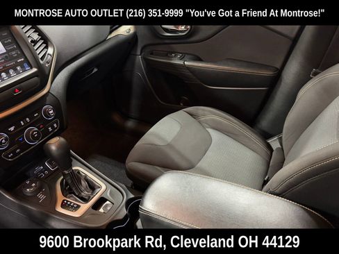 Used 2016 Jeep Cherokee Latitude image 14