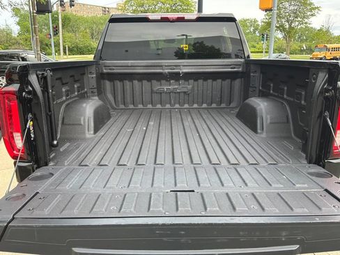 Used 2024 GMC Sierra 1500 AT4 w/ Technology Package AWD/4WD image 26