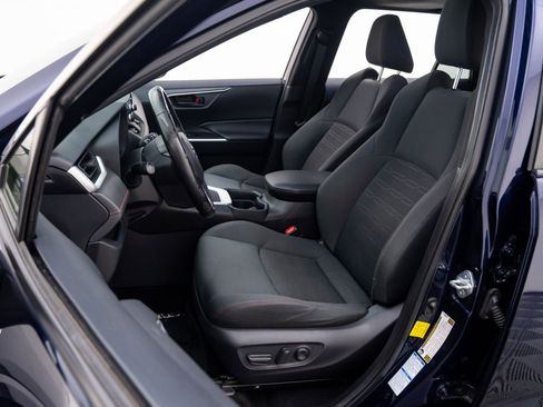 Used 2021 Toyota RAV4 SE w/ Weather & Moonroof Package image 16