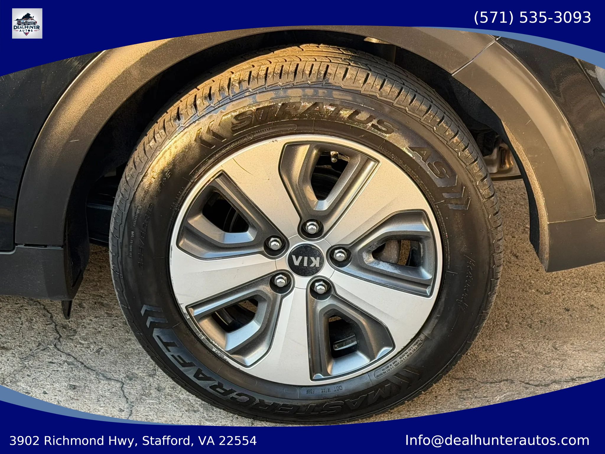 Used 2018 Kia Niro EX FWD image 30