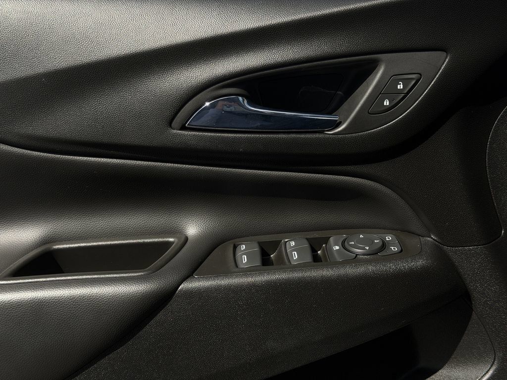 Used 2022 Chevrolet Equinox LT FWD image 22