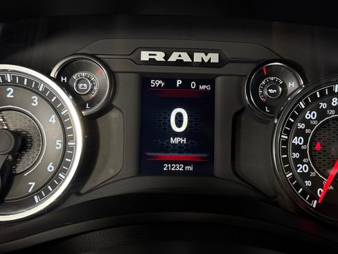 Used 2024 RAM 2500 Big Horn w/ Bed Utility Group image 19