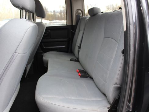 Used 2016 RAM 1500 ST w/ SXT Appearance Group image 31