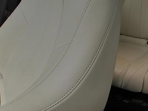 Used 2022 Mercedes-Benz GLB 250 4MATIC image 12