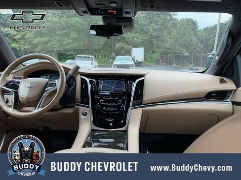 Used 2020 Cadillac Escalade ESV Platinum AWD/4WD image 31