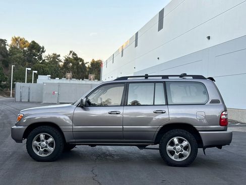 Used 2003 Toyota Land Cruiser image 18