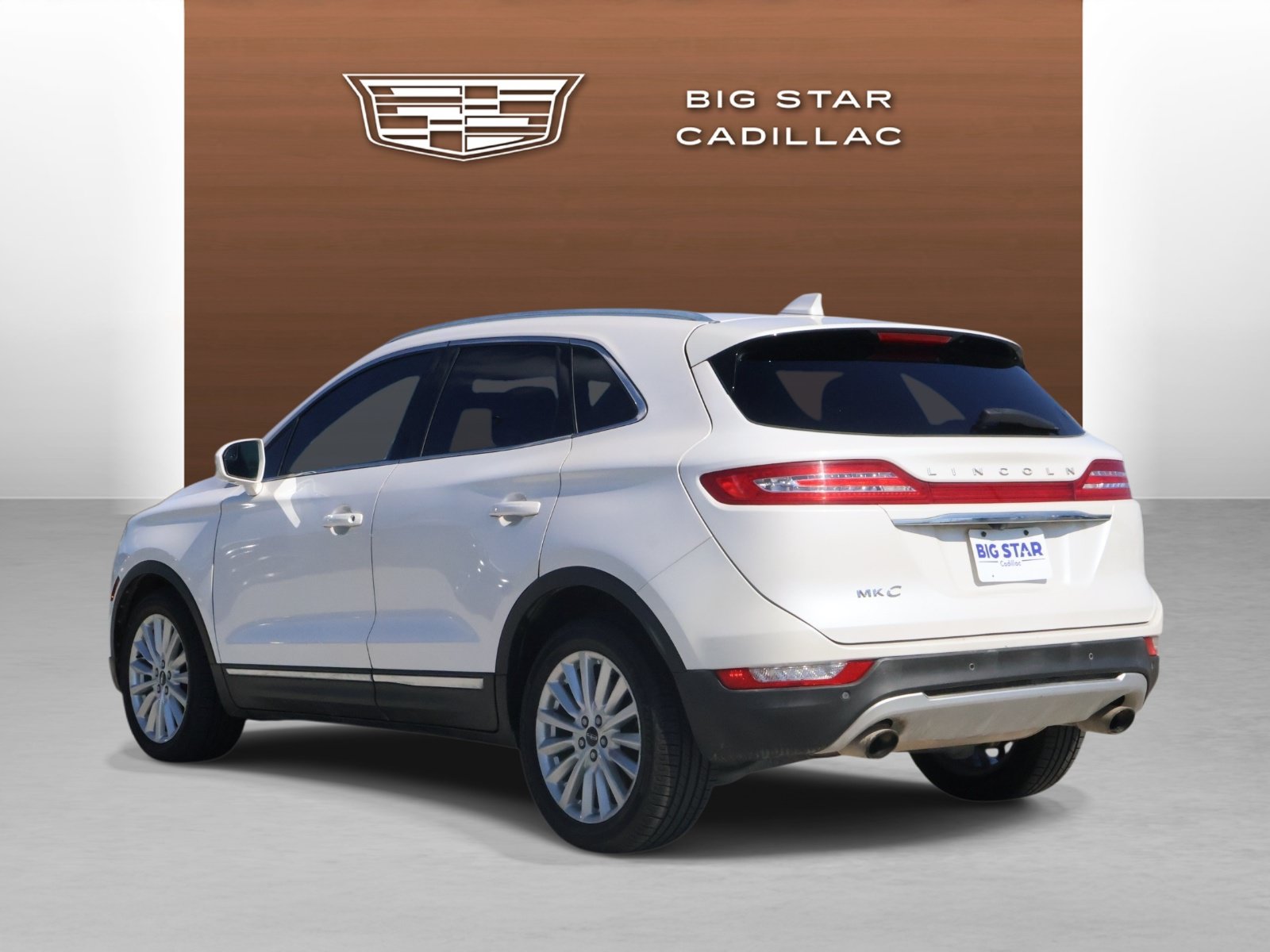 Used 2019 Lincoln MKC Premiere FWD image 3