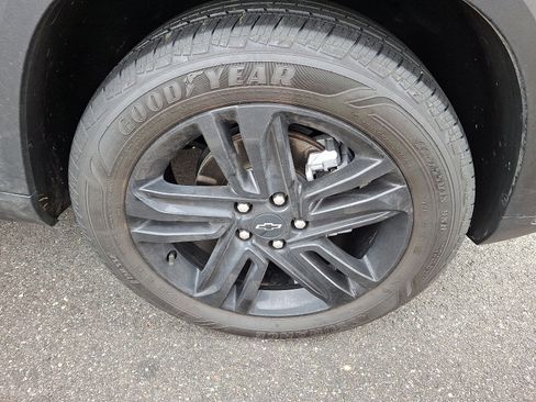 Used 2025 Chevrolet Trax ACTIV w/ Driver Confidence Package image 4