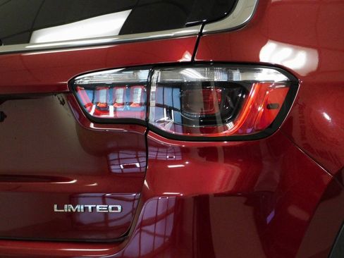 Used 2022 Jeep Compass Limited image 87