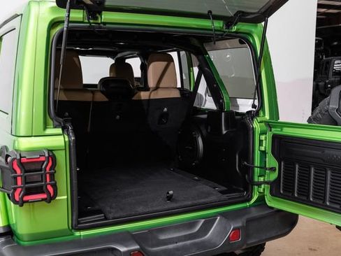 Used 2019 Jeep Wrangler Unlimited Rubicon AWD/4WD image 39