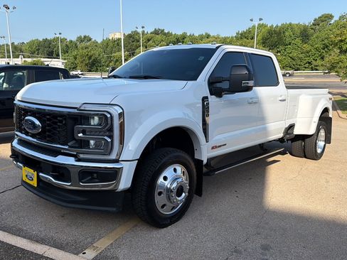 Used 2024 Ford F450 Lariat w/ Lariat Ultimate Package AWD/4WD image 32
