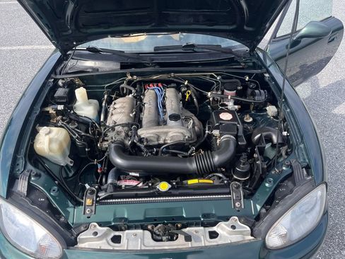 Used 1999 MAZDA MX-5 Miata RWD image 23