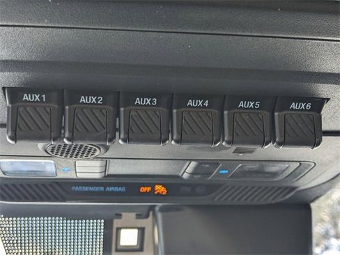 Used 2022 Ford Bronco Black Diamond w/ Sasquatch Package image 23