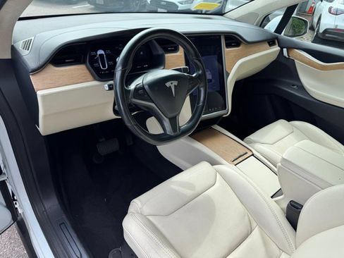 Used 2018 Tesla Model X AWD/4WD image 13