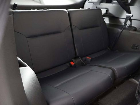 New 2025 Mitsubishi Outlander SE FWD image 36