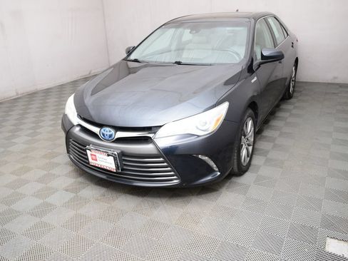 Certified 2016 Toyota Camry XLE w/ Moonroof Package FWD image 1