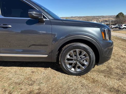 Used 2024 Kia Telluride LX image 31