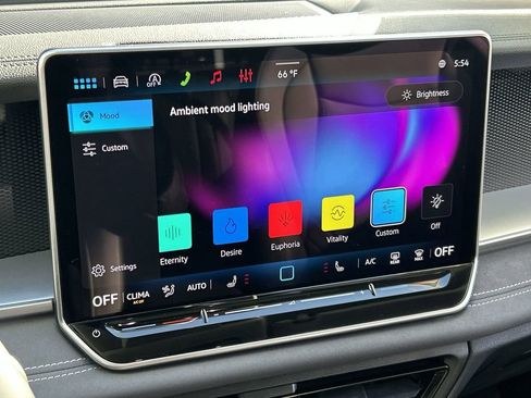 New 2026 Volkswagen Tiguan SE FWD image 22