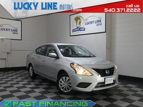 Used 2017 Nissan Versa SV FWD image 1