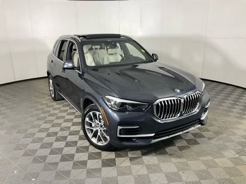 Certified 2022 BMW X5 xDrive40i w/ Parking Assistance Package image 40