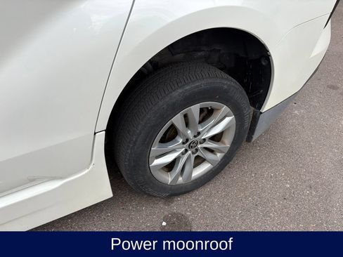 Used 2021 Toyota Sienna Limited FWD image 12