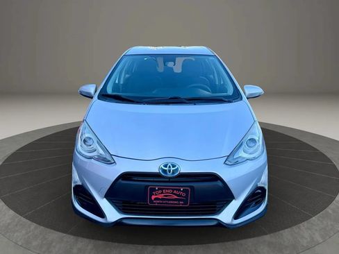 Used 2017 Toyota Prius C Two FWD image 2