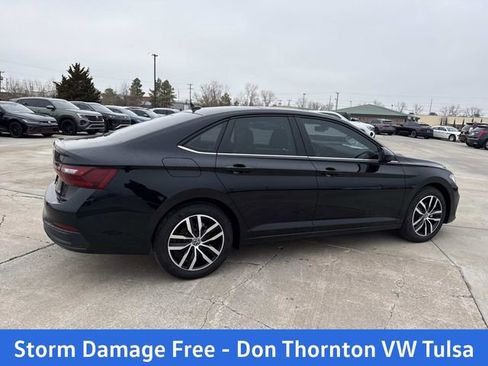 New 2026 Volkswagen Jetta SE image 2