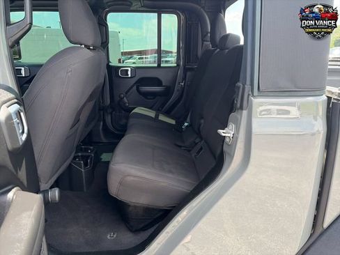 Used 2022 Jeep Gladiator Sport w/ Trailer Tow Package AWD/4WD image 23