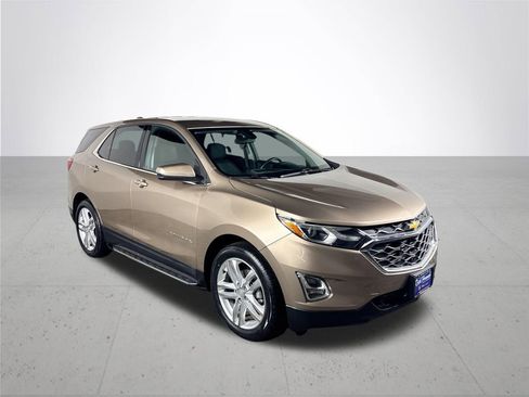 Used 2019 Chevrolet Equinox LT w/ Lights and Bright Package image 4