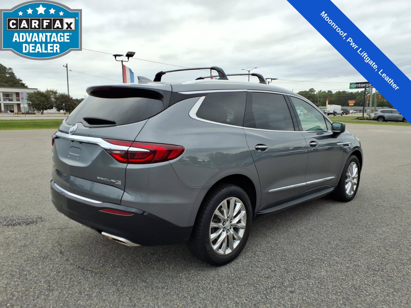 Used 2018 Buick Enclave Essence w/ LPO, Hit The Road Package AWD/4WD image 5
