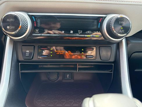 Used 2022 Toyota RAV4 Limited w/ Limited Grade Weather Package image 21