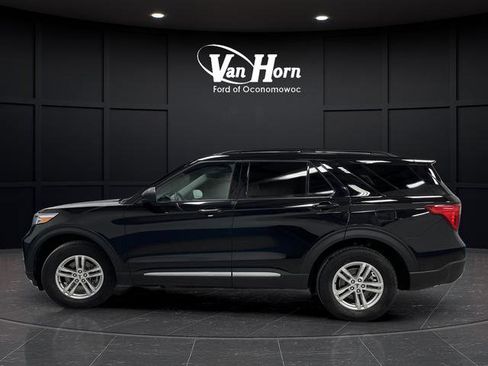 Used 2022 Ford Explorer XLT image 13