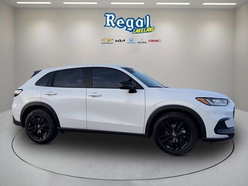 Used 2023 Honda HR-V Sport image 1