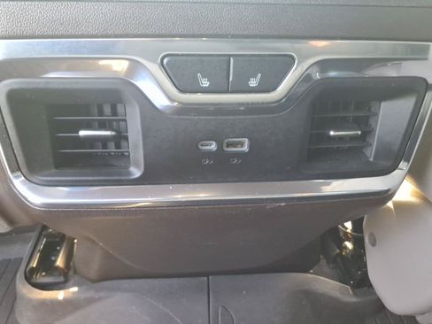 Used 2024 Chevrolet Silverado 1500 LTZ w/ LTZ Convenience Package II AWD/4WD image 15